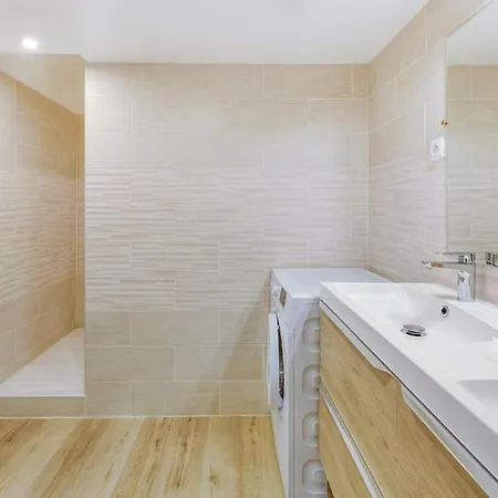 Place De L'equerre - 3 Bedroom