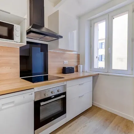 Place De L'equerre - 3 Bedroom *